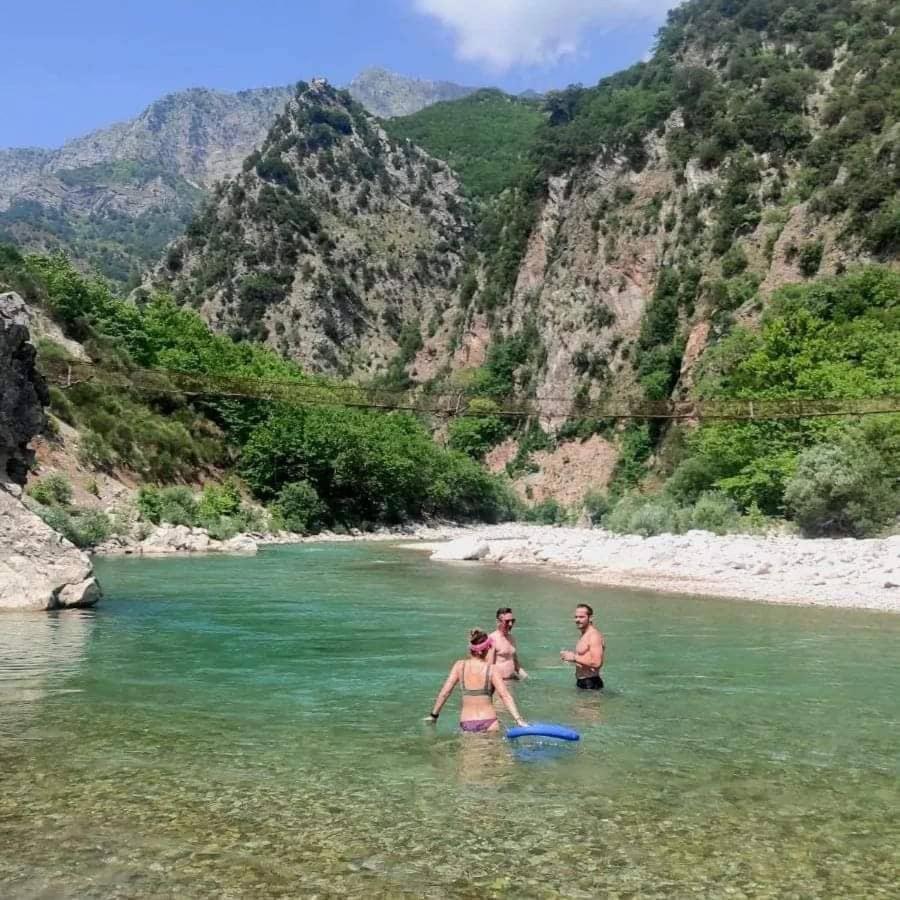 Rouista Tzoumerka Resort Vourgareli Exterior foto